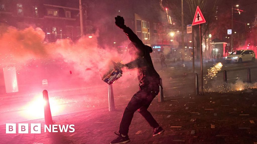 Netherlands police face ‘unprecedented’ New Year’s violence